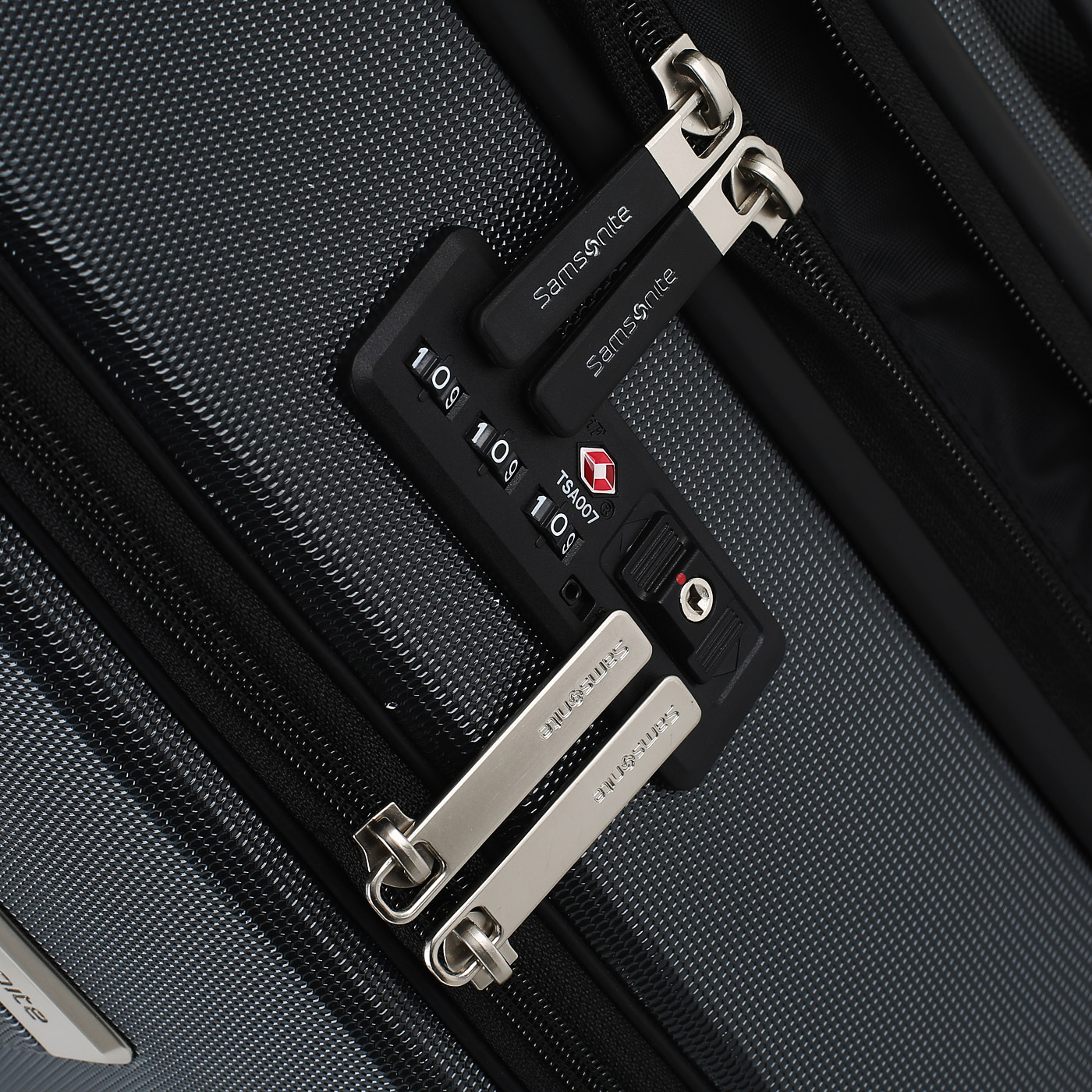 Чемодан средний M из поликарбоната Samsonite Prodigy