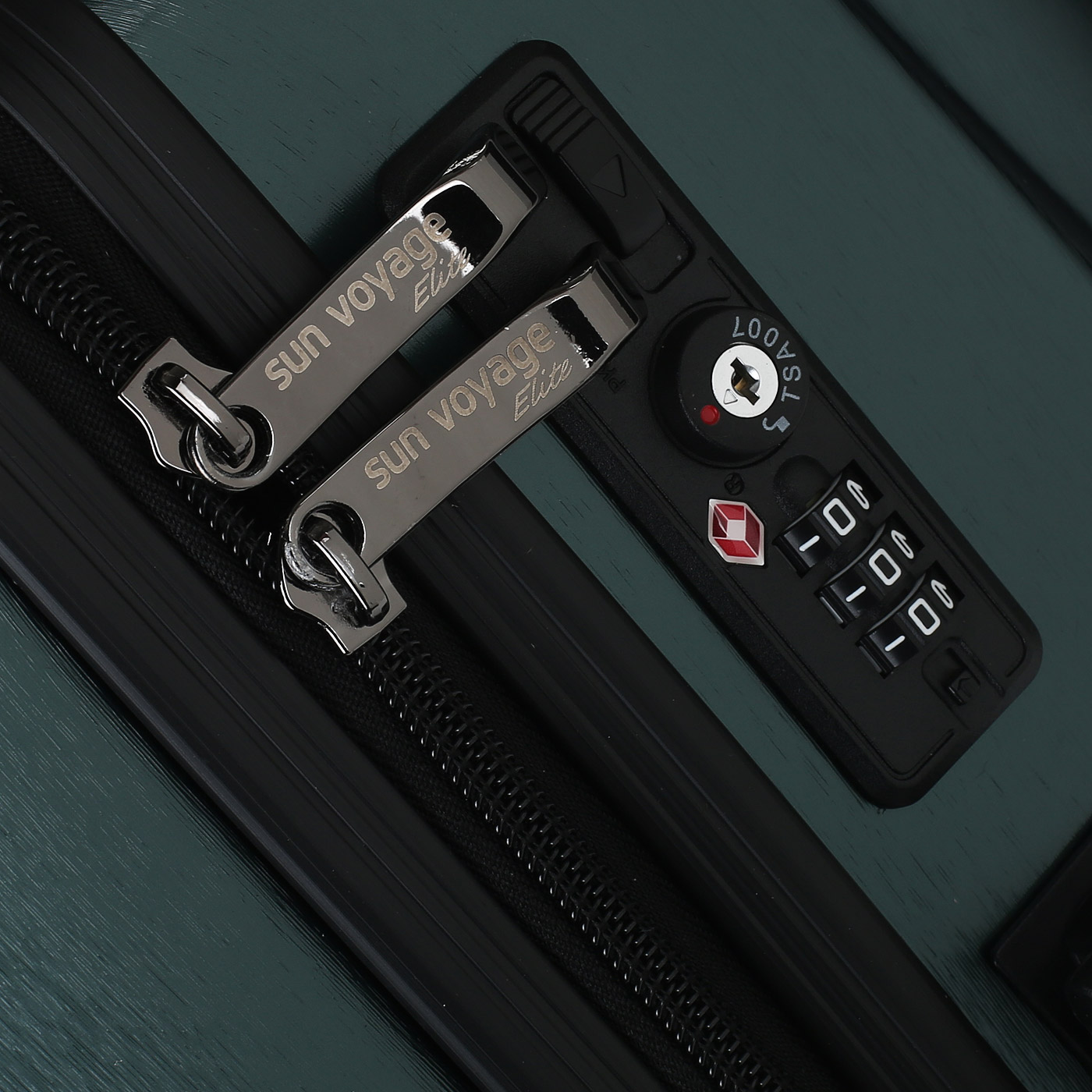 Чемодан средний M из ABS-пластика с кодовым замком Sun Voyage Elit