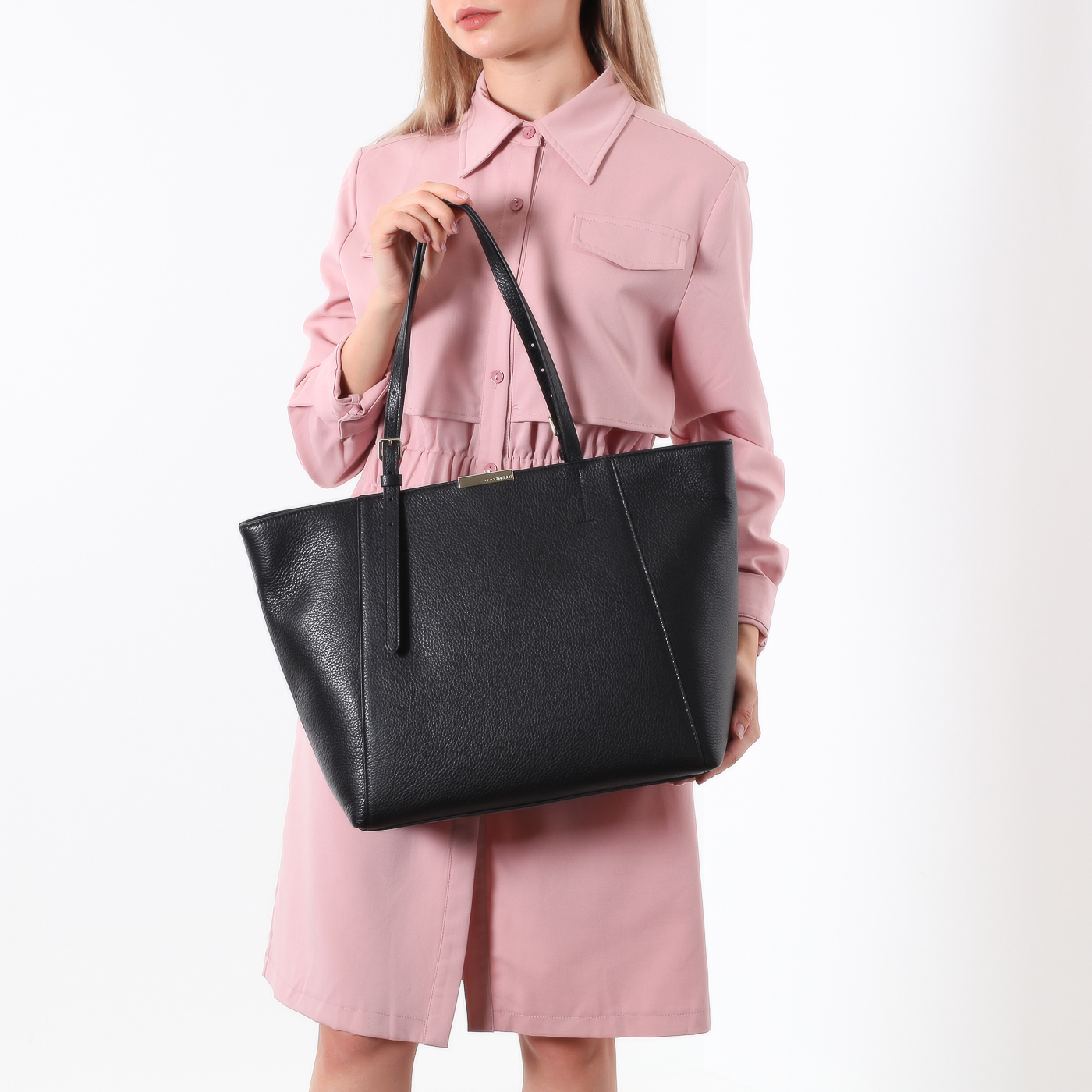 Сумка-трапеция Coccinelle Cher