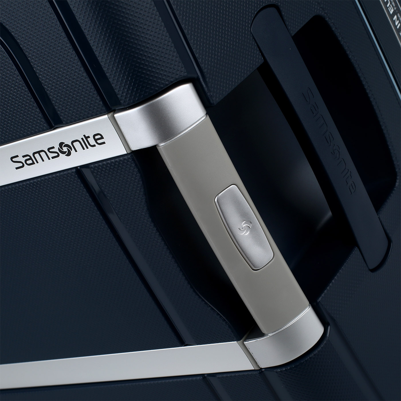 Чемодан большой L из полипропилена с кодовым замком Samsonite S’Cure
