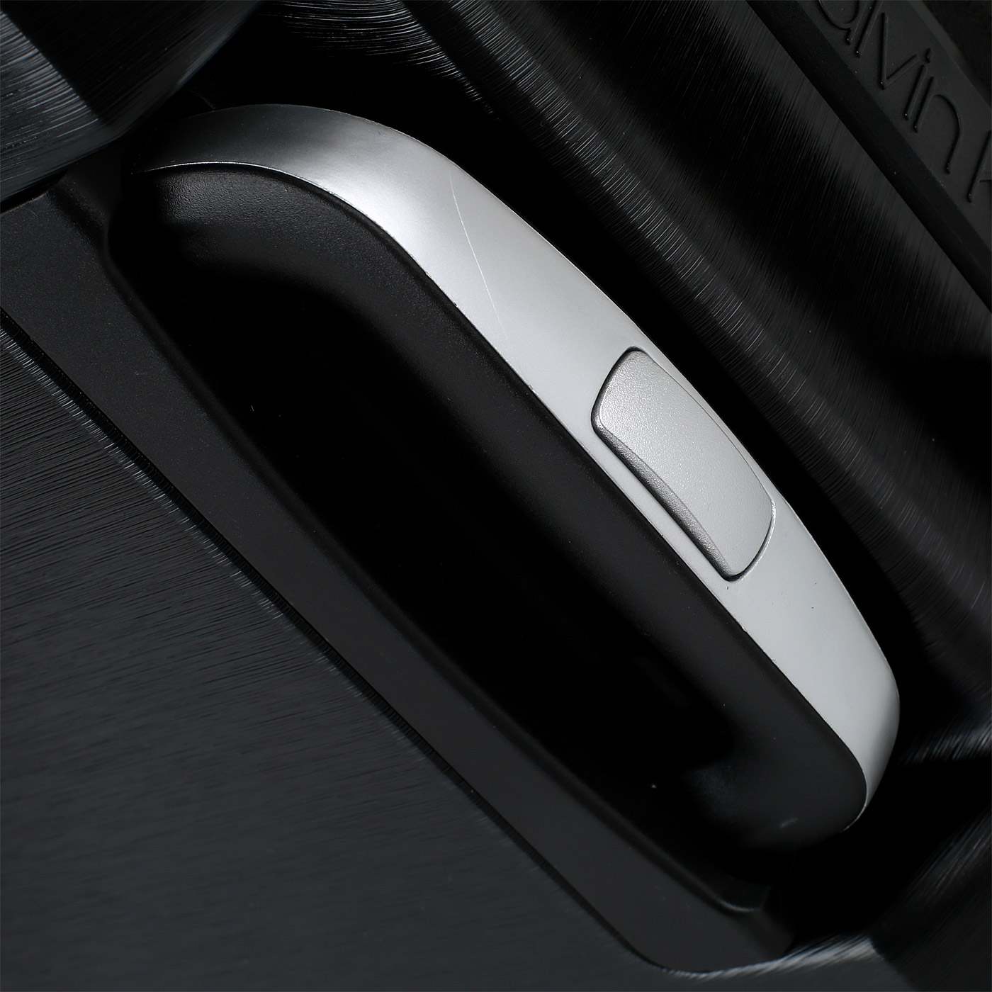 Чемодан средний M из ABS-пластика с кодовым замком Calvin Klein CK-642 Soho