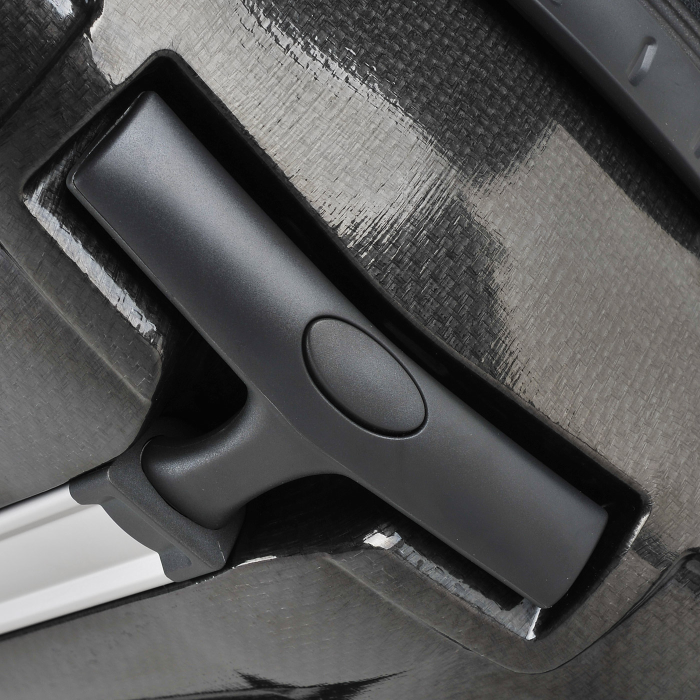 Чемодан очень большой XL из материала Curv с кодовым замком Samsonite Cosmolite