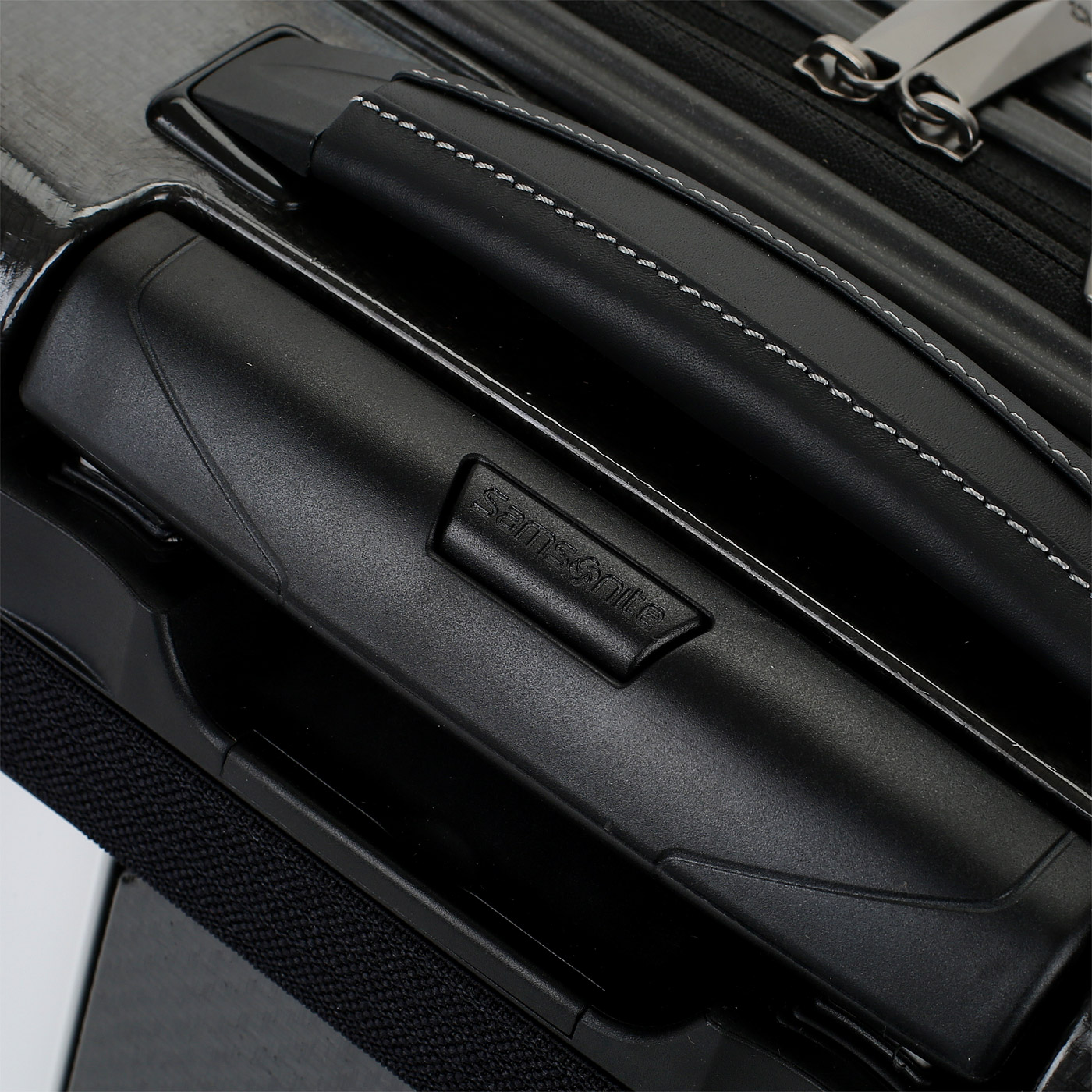 Чемодан маленький S из материала Curv Samsonite Lite-Biz