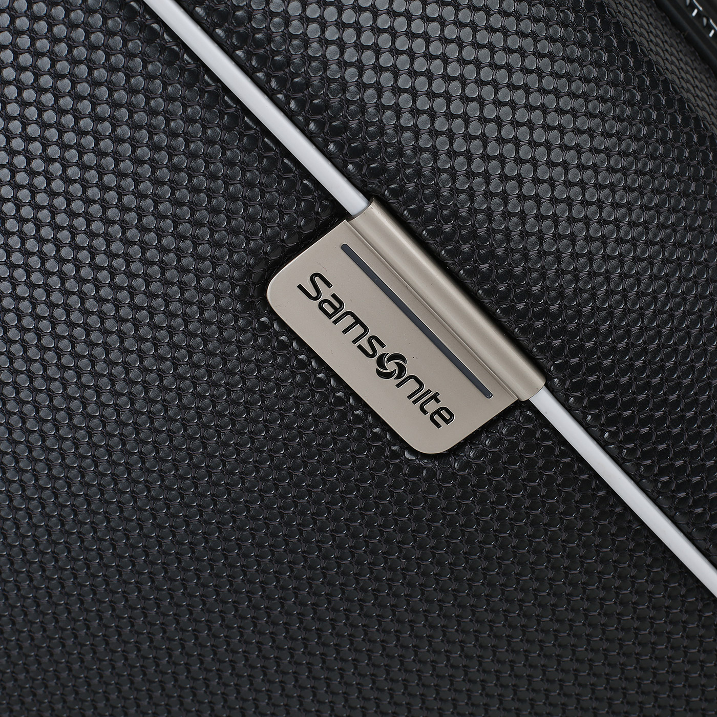 Чемодан средний M из поликарбоната с кодовым замком Samsonite MixMesh