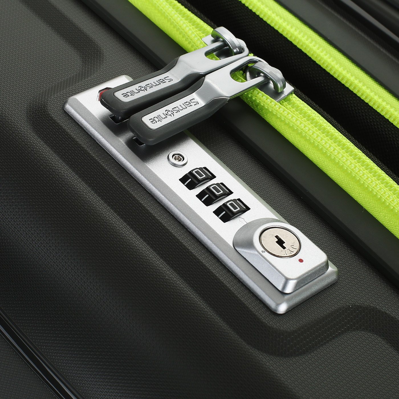 Чемодан для ручной клади из полипропилена с кодовым замком Samsonite Flux