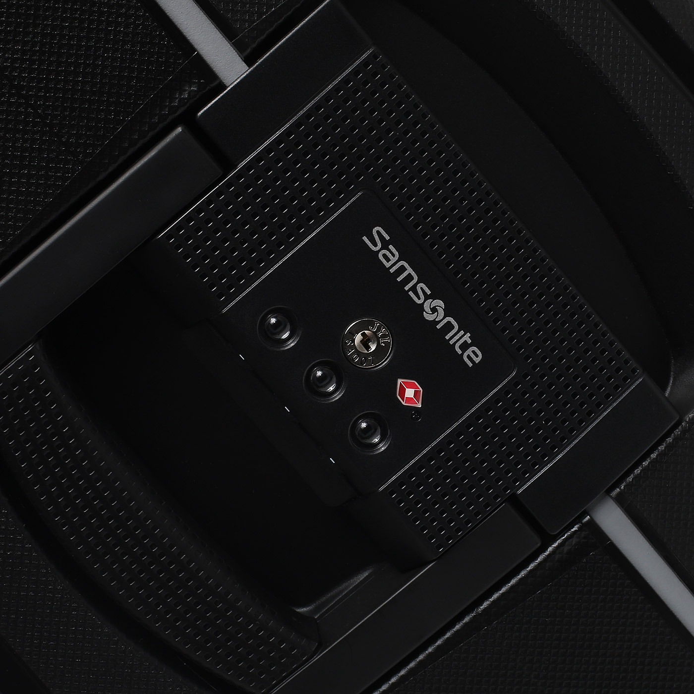Чемодан на колесах Samsonite S’Cure