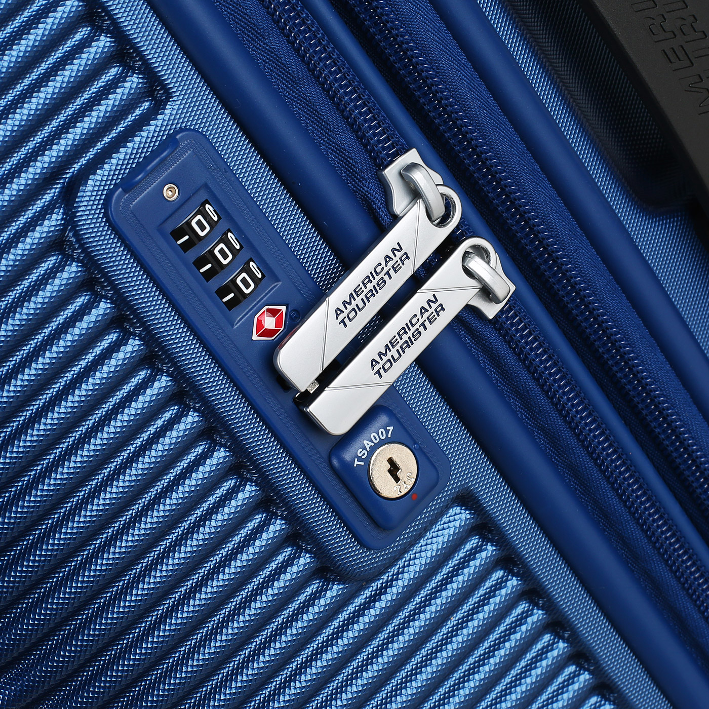 Чемодан American Tourister Modern Dream