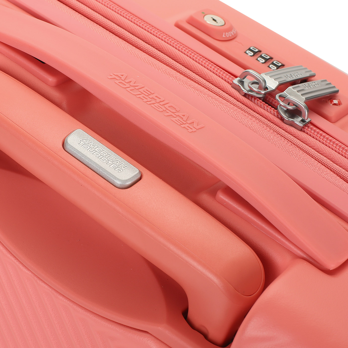 Чемодан для ручной клади из поликарбоната с кодовым замком American Tourister Flylife