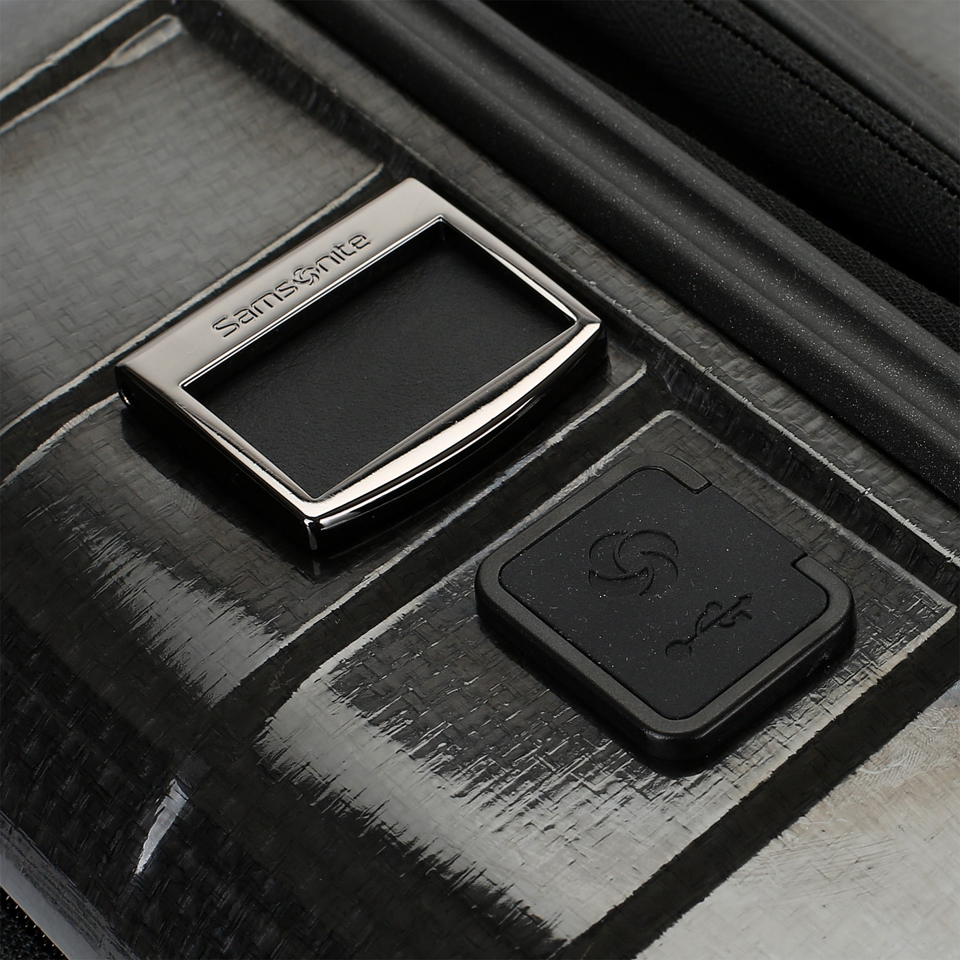 Чемодан маленький S из материала Curv Samsonite Lite-Biz