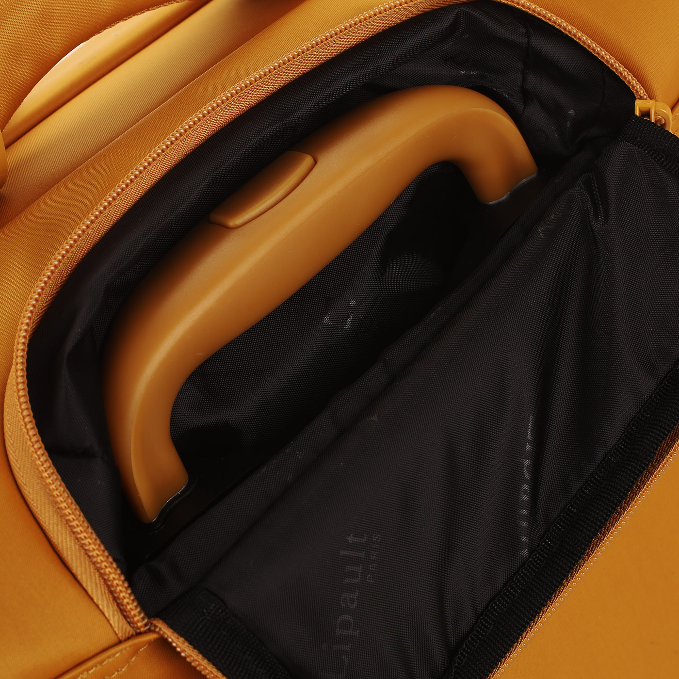 Чемодан маленький S тканевый с кодовым замком Lipault Plume